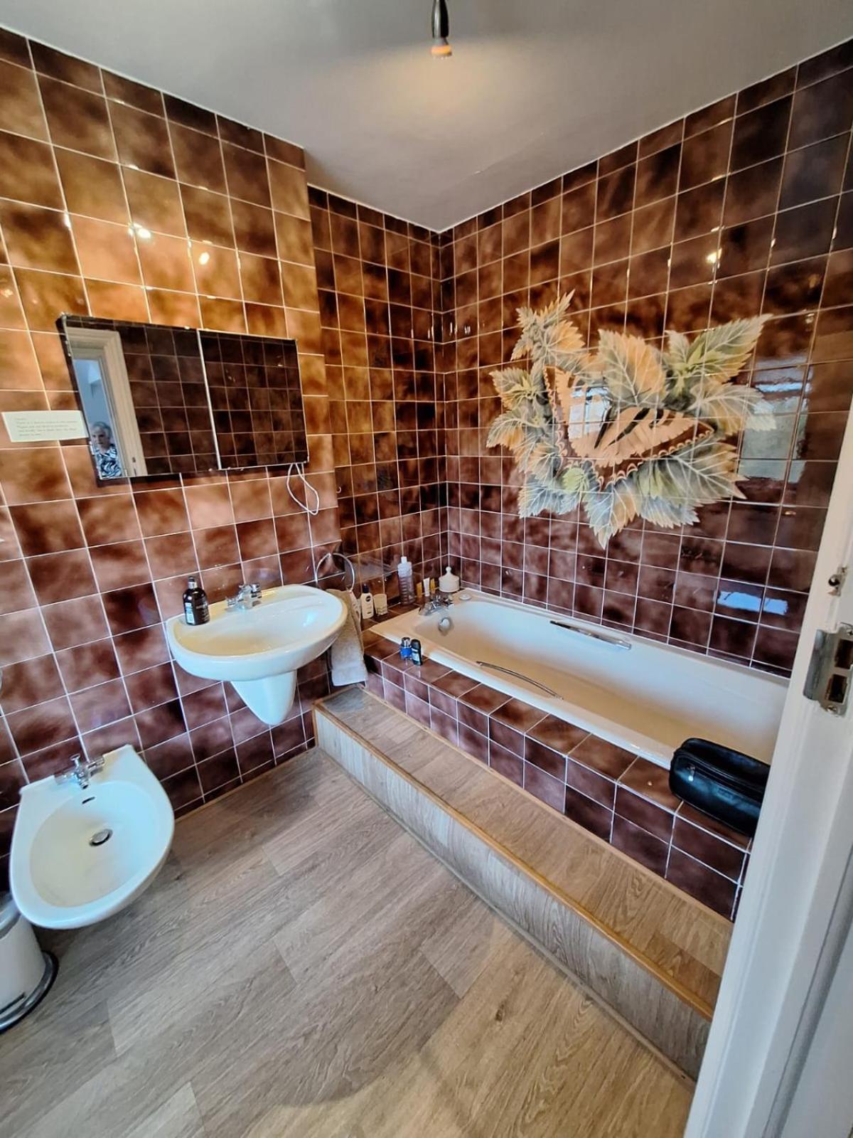 Harrow B & B Exteriör bild